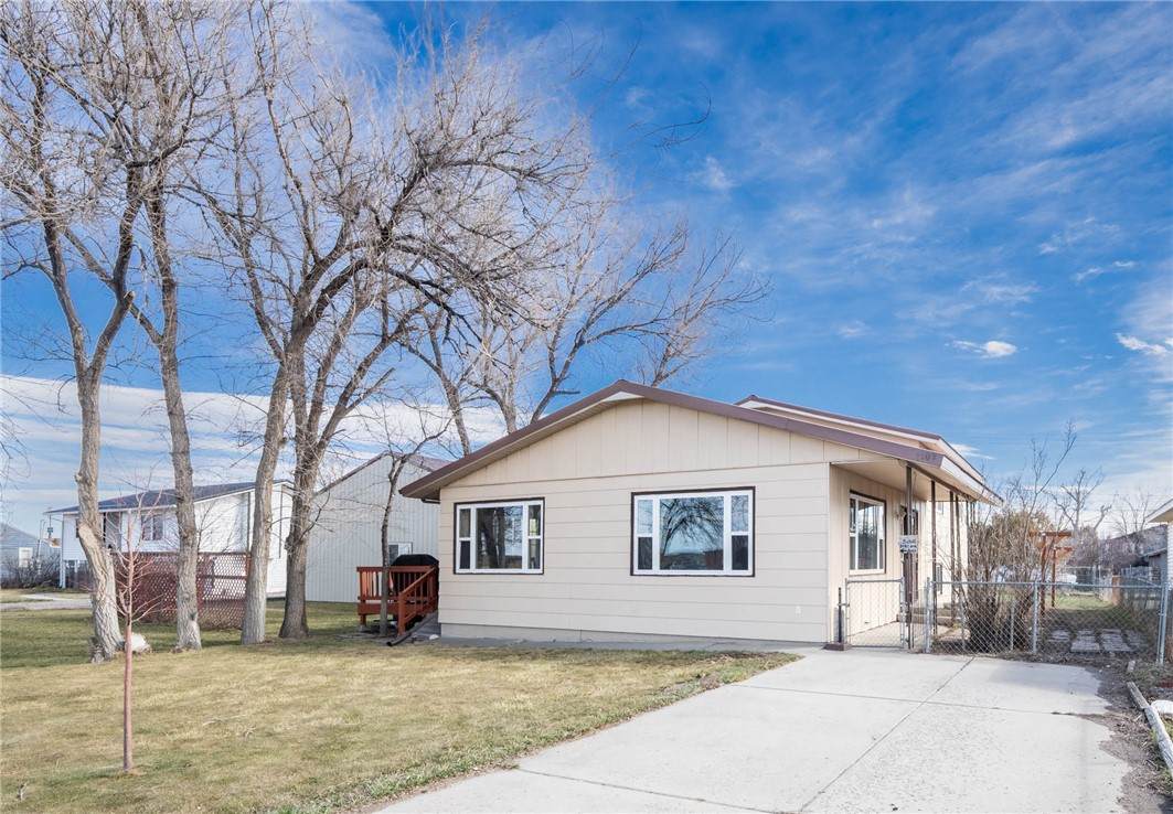 1109 Crawford Avenue - Photo 1