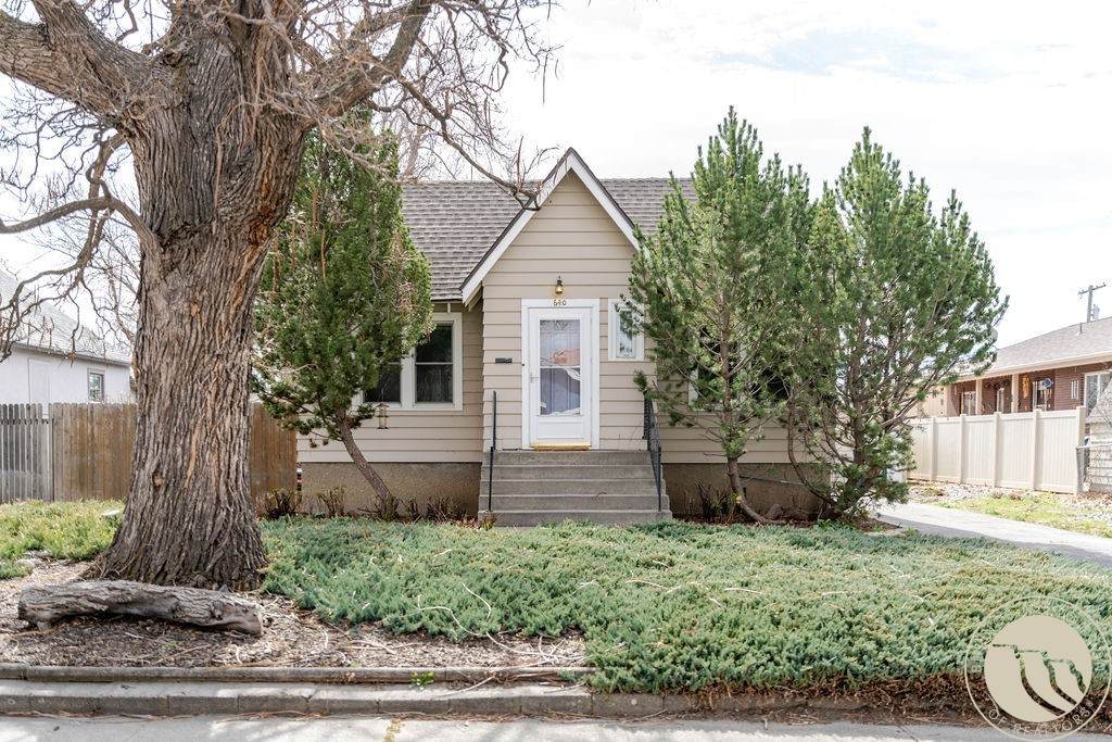 640 Parkhill Drive - Photo 1