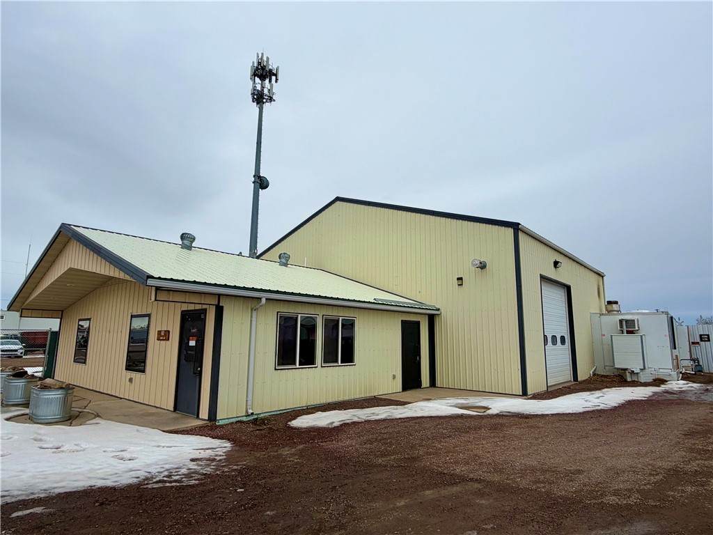315 Railroad Street - Photo 1