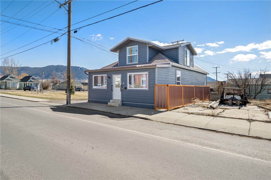 102 2nd Street - Photo 1