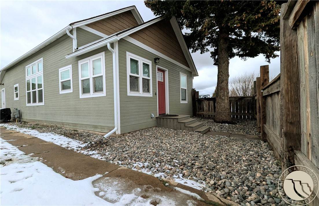 215 Villard Avenue - Photo 1