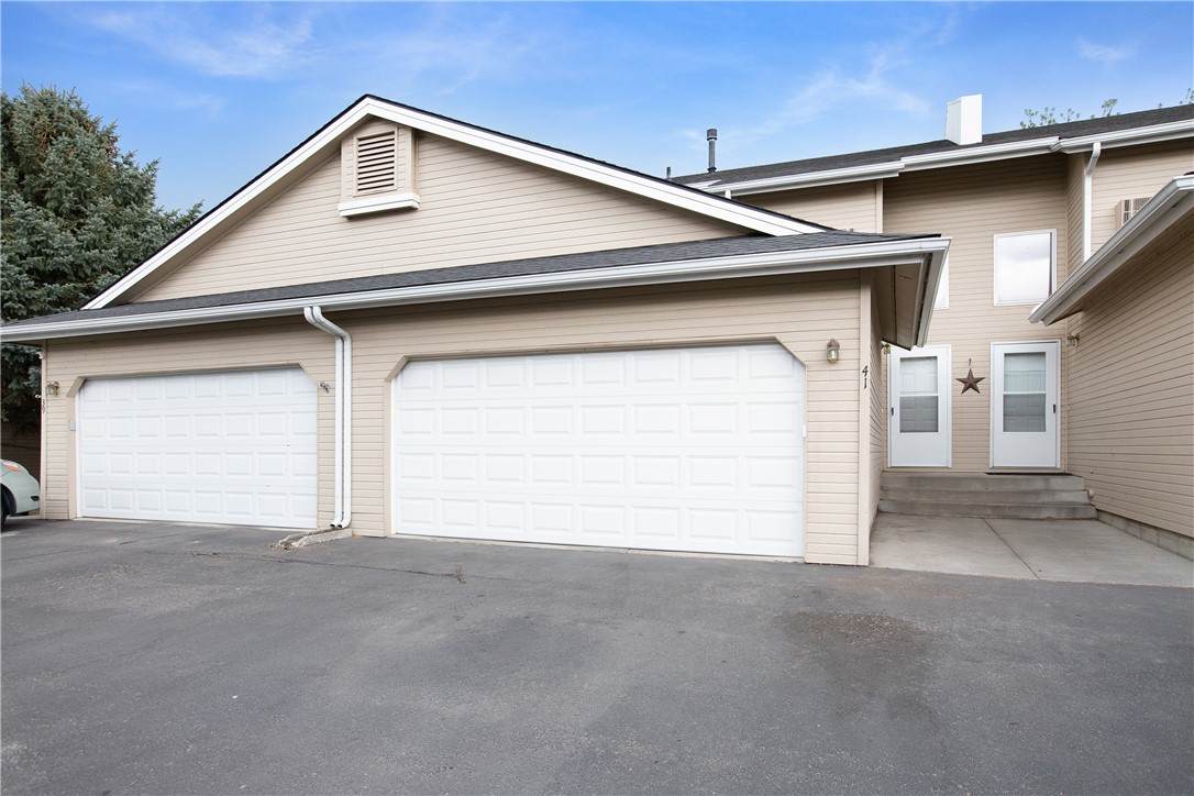 626 38th Street - Photo 1