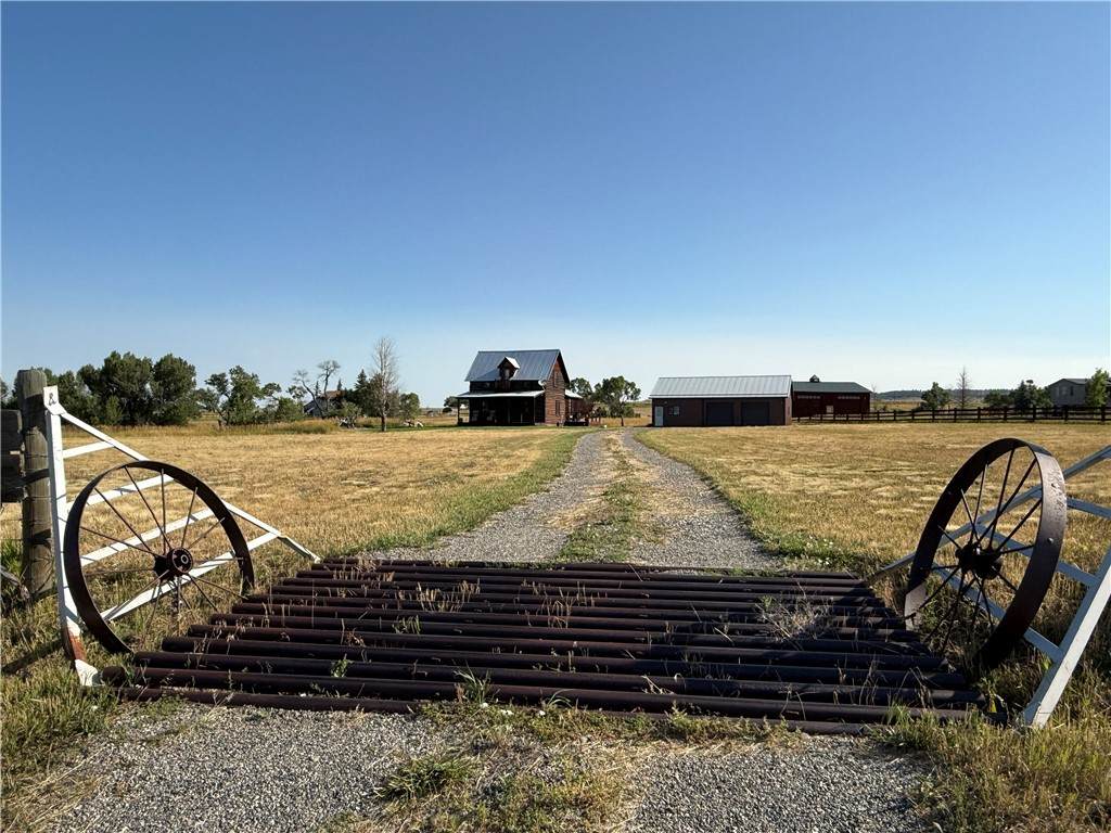 185 Howie Road - Photo 1