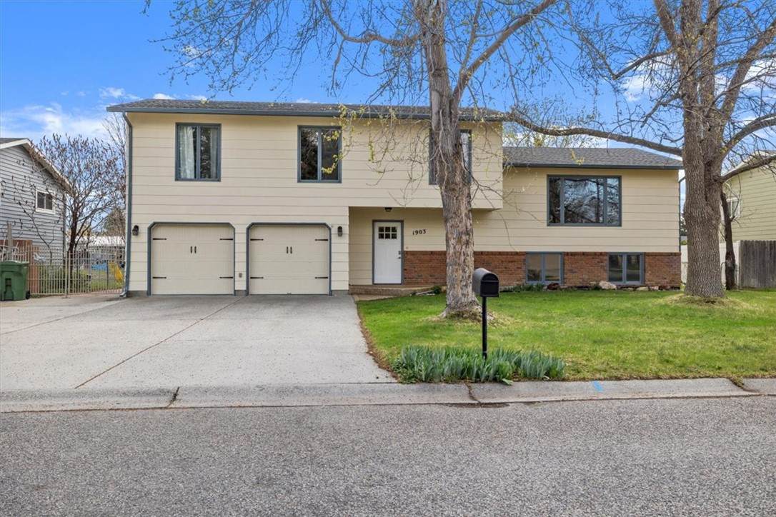 1903 Columbine Drive - Photo 1
