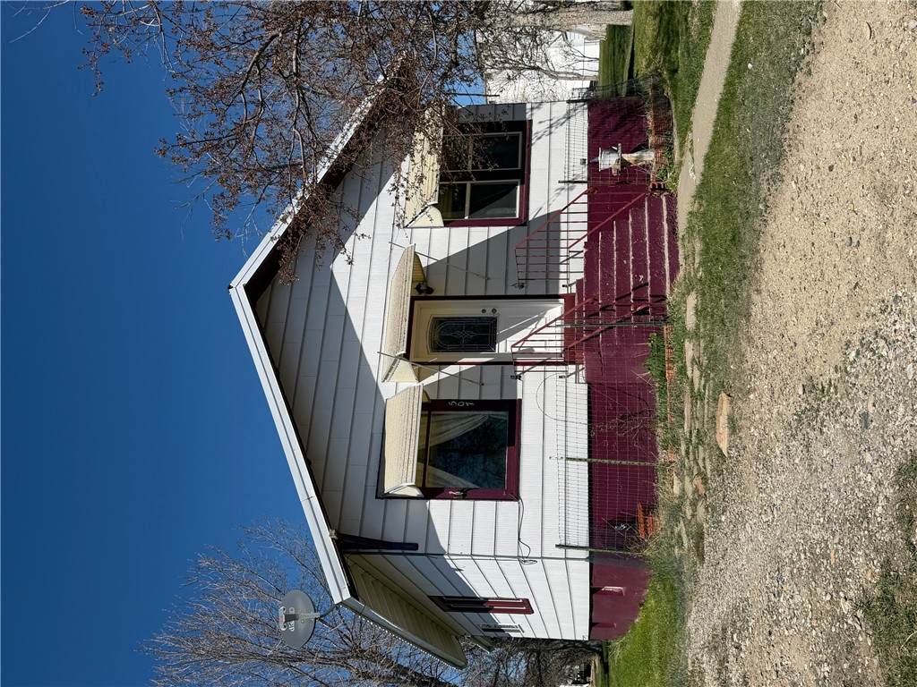507 1st Street - Photo 1