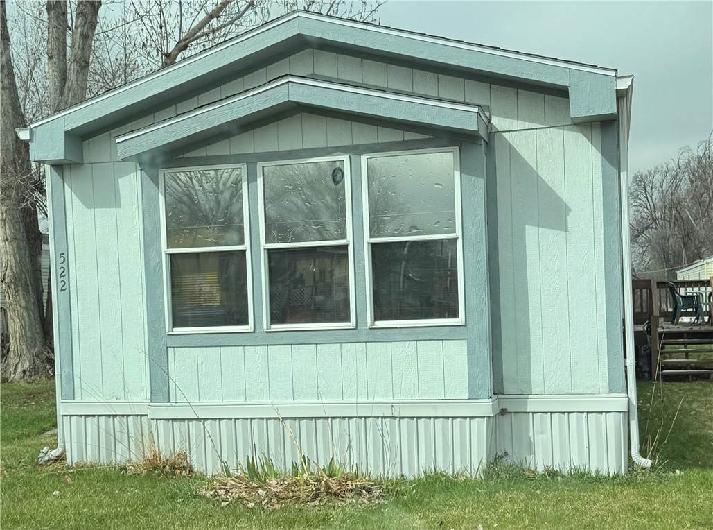 522 Andrick Avenue - Photo 1