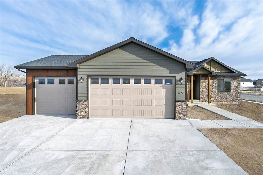 1377 Eugene Avenue - Photo 1