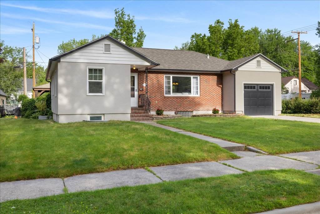 2332 Pine Street - Photo 1