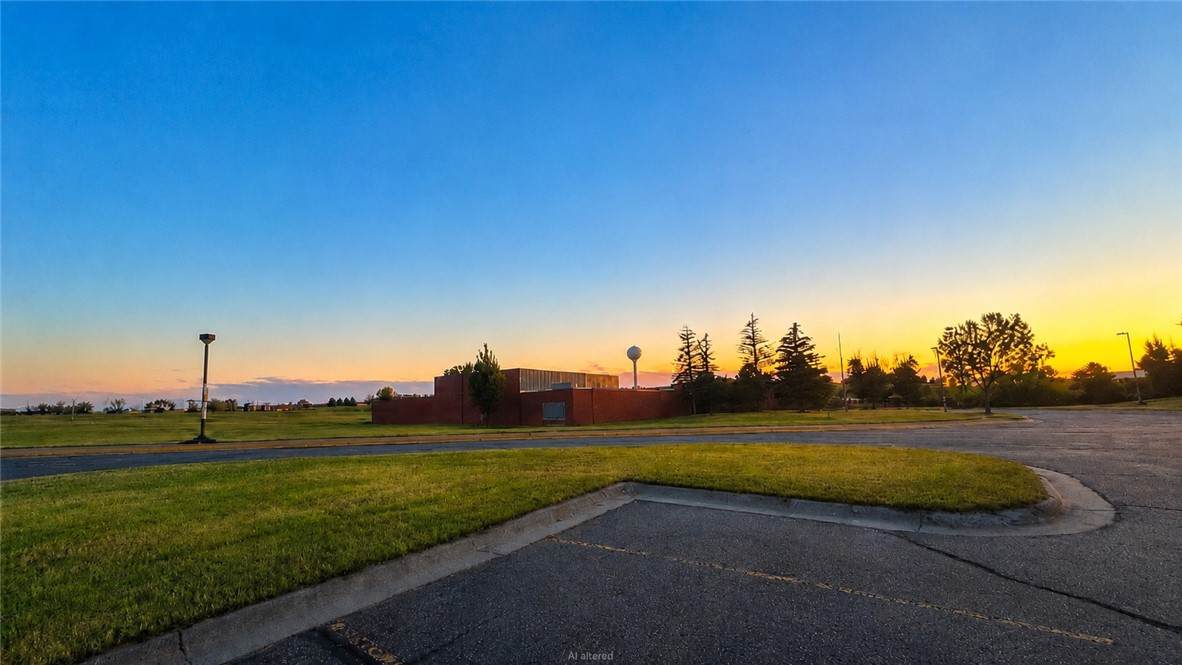 502 Poplar Drive - Photo 1