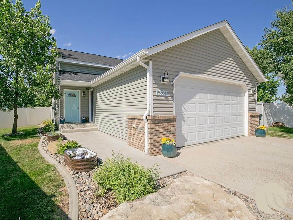 1321 Mirror Lake Lane - Photo 1