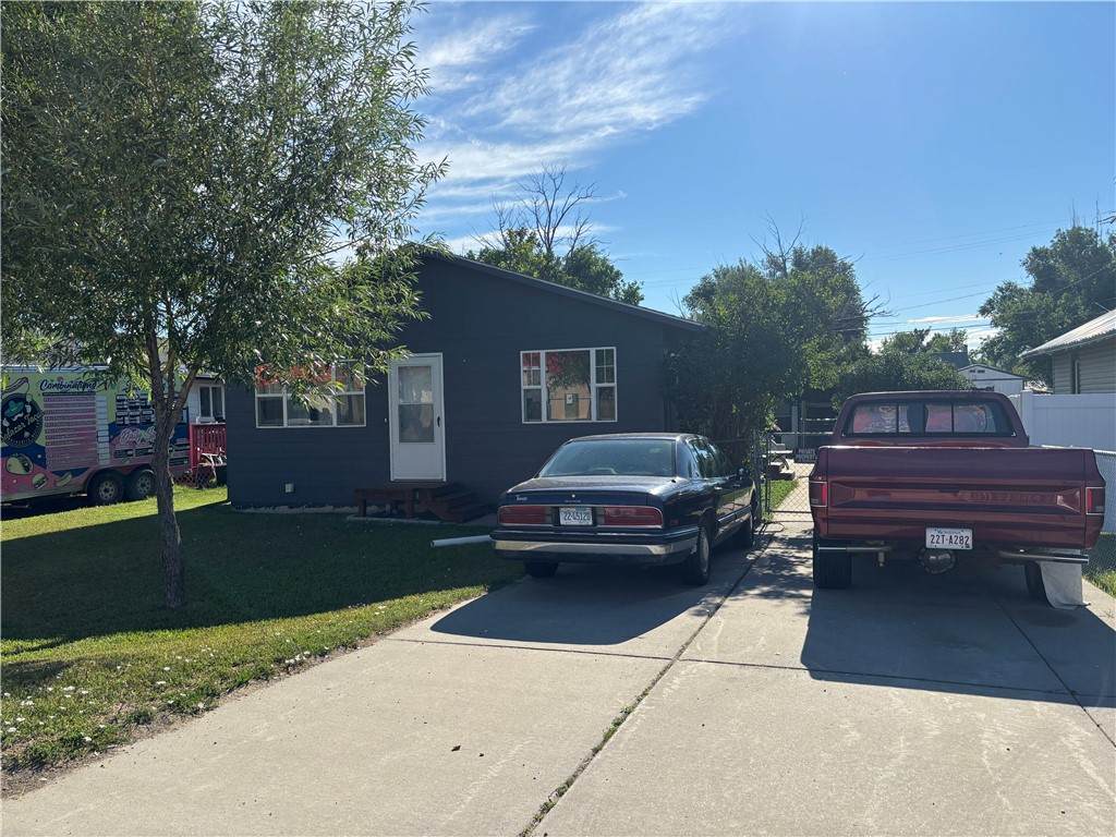 1011 Crawford Avenue - Photo 1