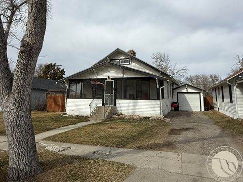 407 5th Street - Photo 1