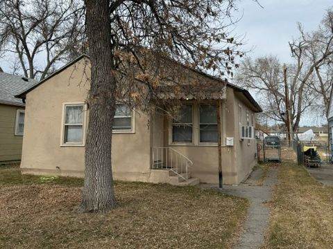 605 6th Street - Photo 1