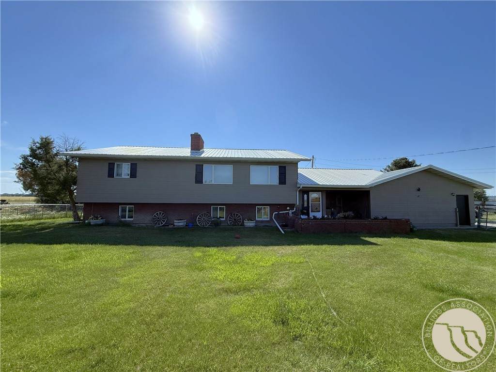 2606 17th Road - Photo 1