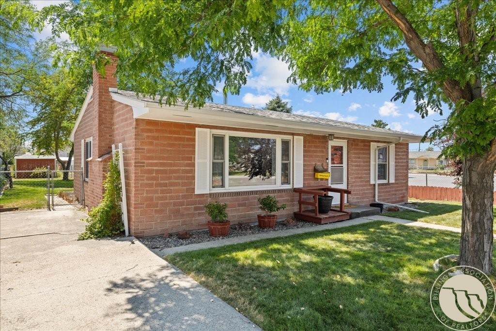 632 5th Street - Photo 1