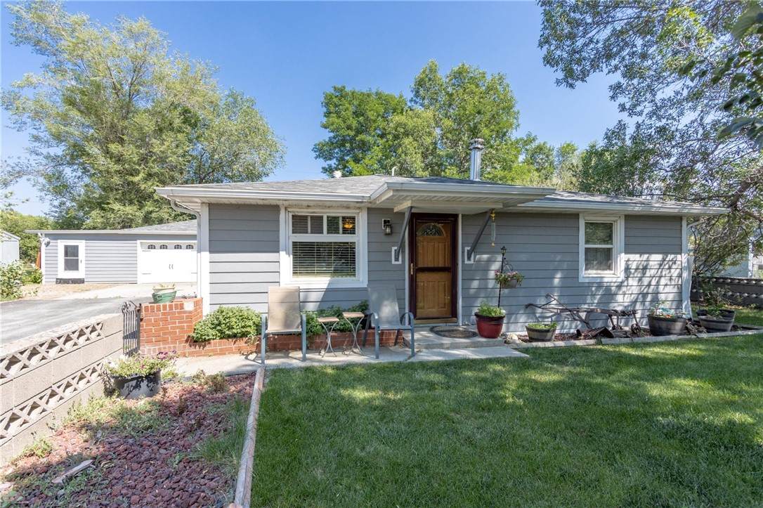 1317 Tillamack Street - Photo 1