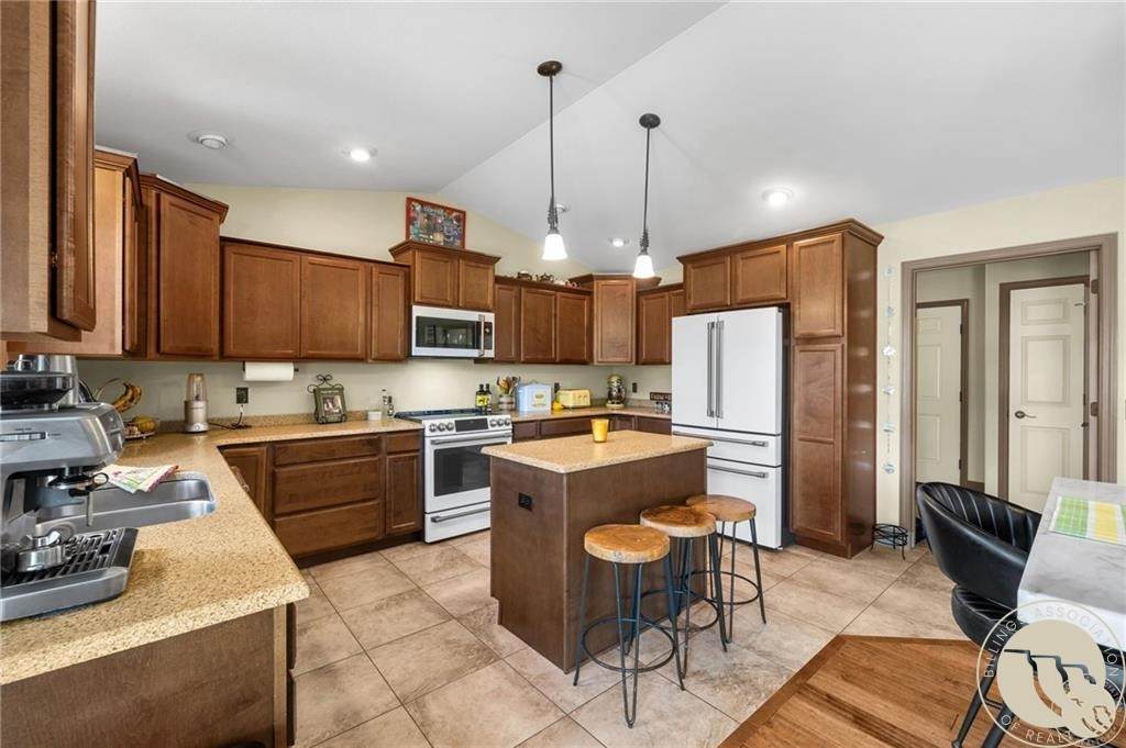 https://bt-photos.global.ssl.fastly.net/billings/orig_boomver_1_361222-2.jpg