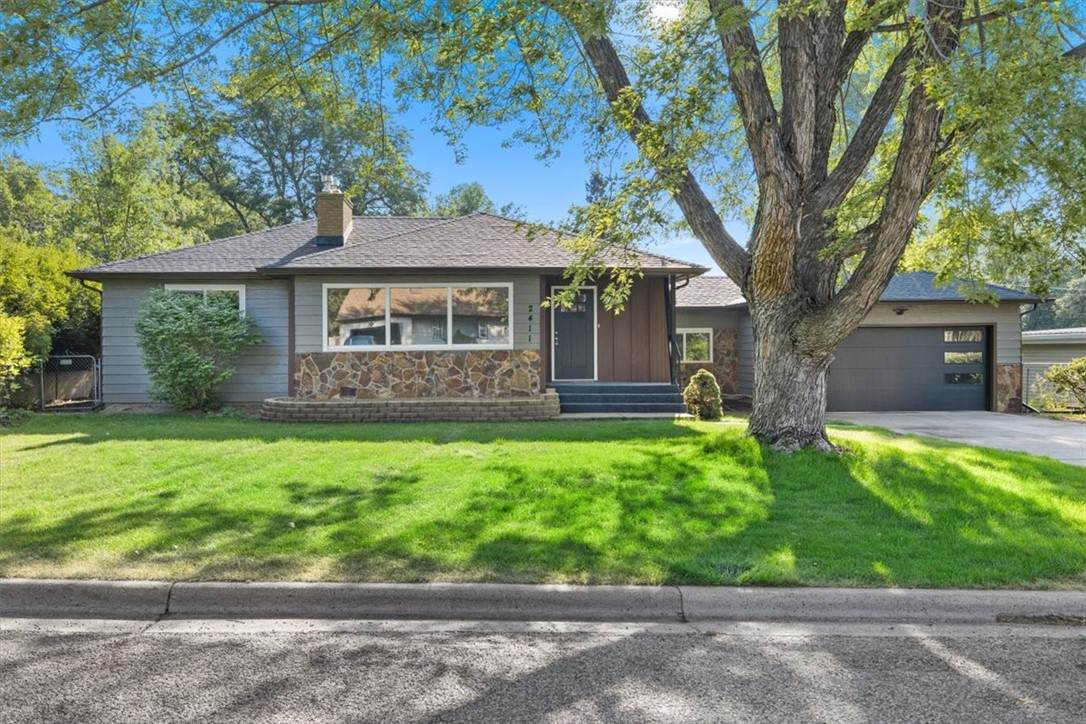 2411 Patricia Lane - Photo 1