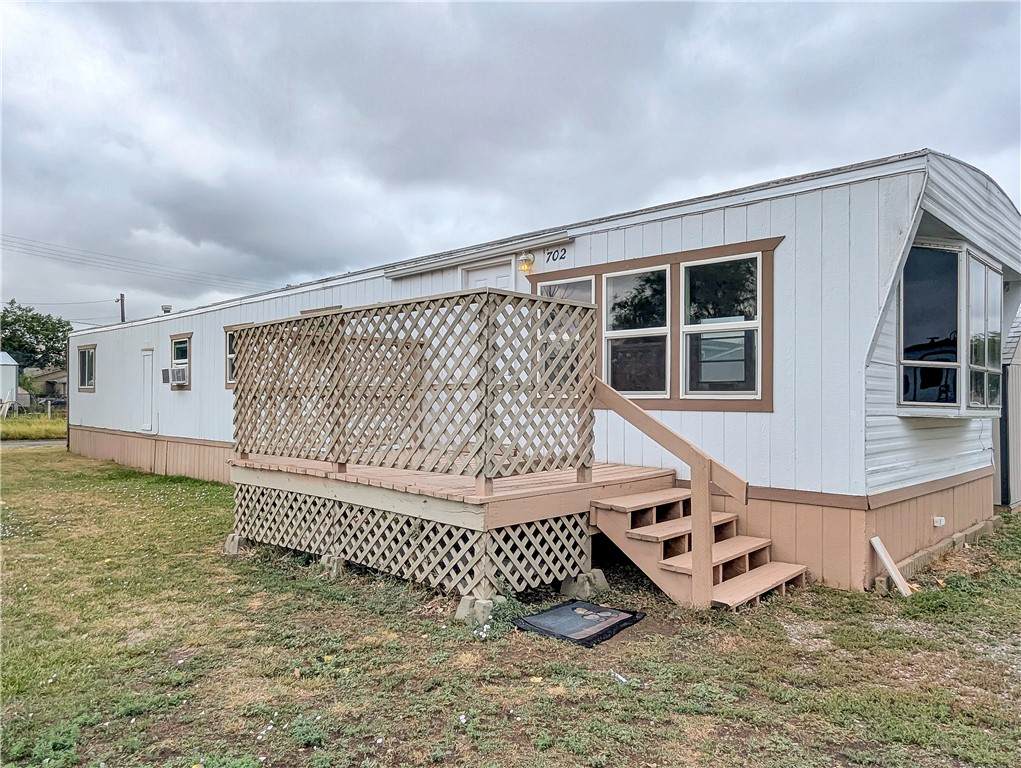 702 Pine - Photo 1