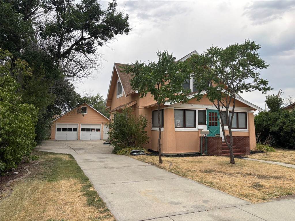 416 Cody Avenue - Photo 1