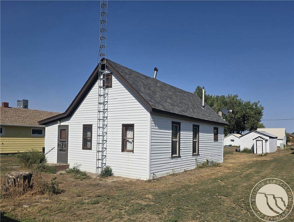 210 1st Avenue East - Photo 1