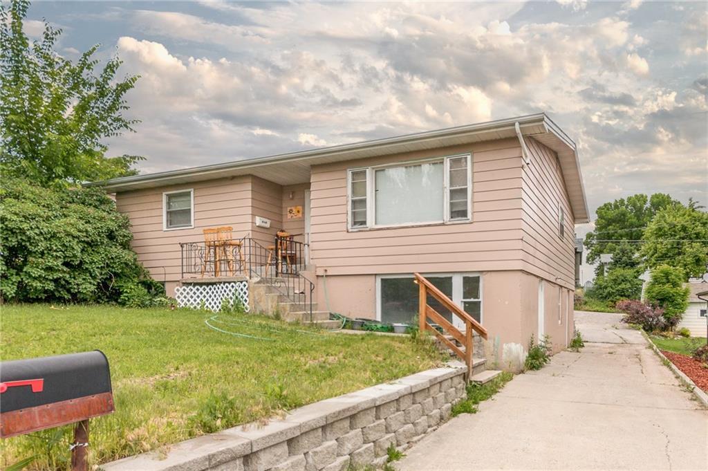 1221 Howard Avenue - Photo 1