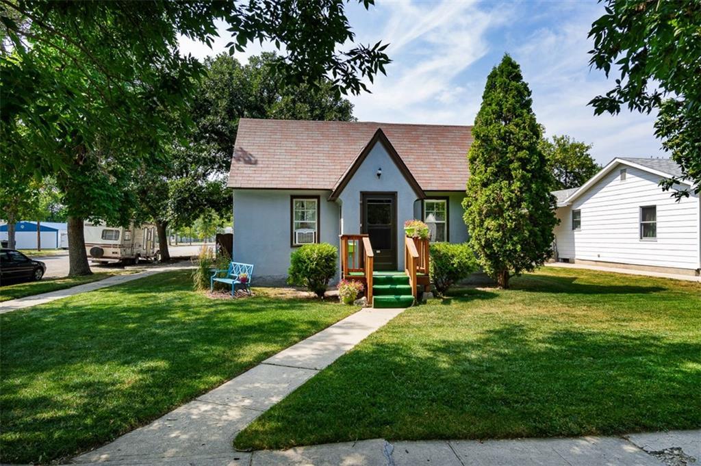 302 4th Avenue - Photo 1