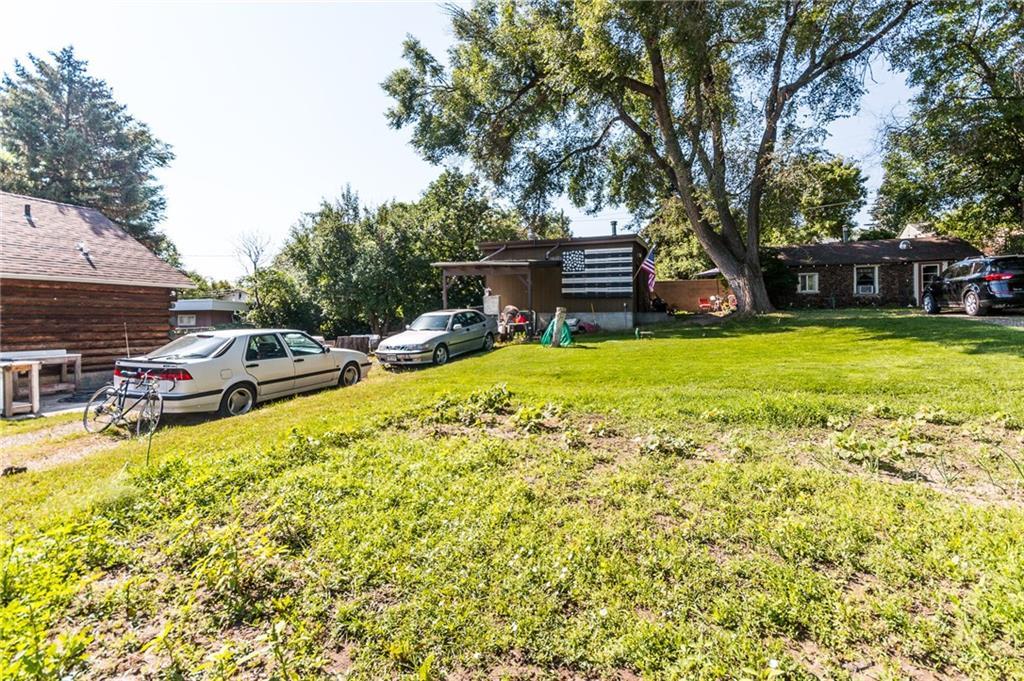 1134 Custer Avenue - Photo 1