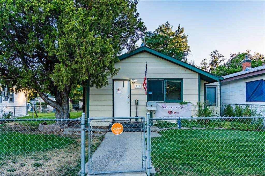 320 30th Street - Photo 1