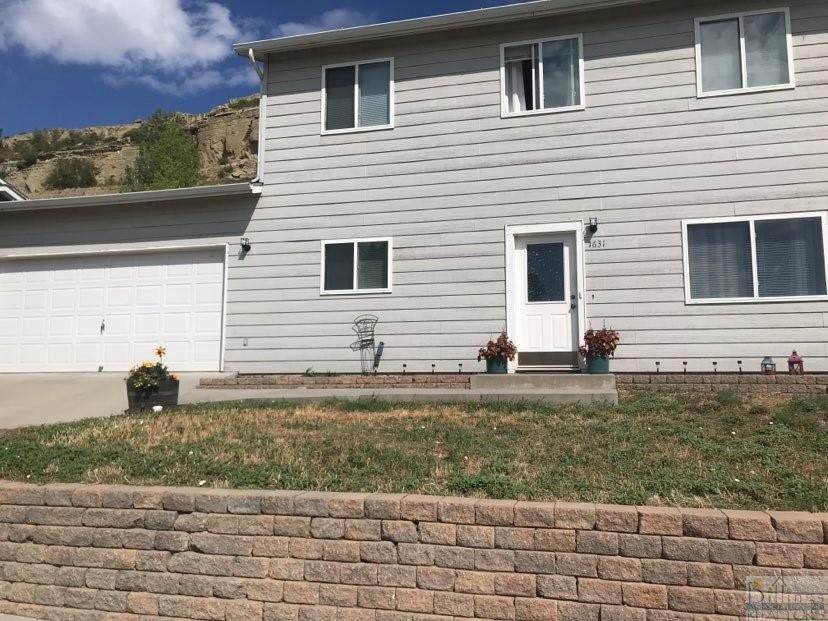 1631 Vuecrest Drive - Photo 1
