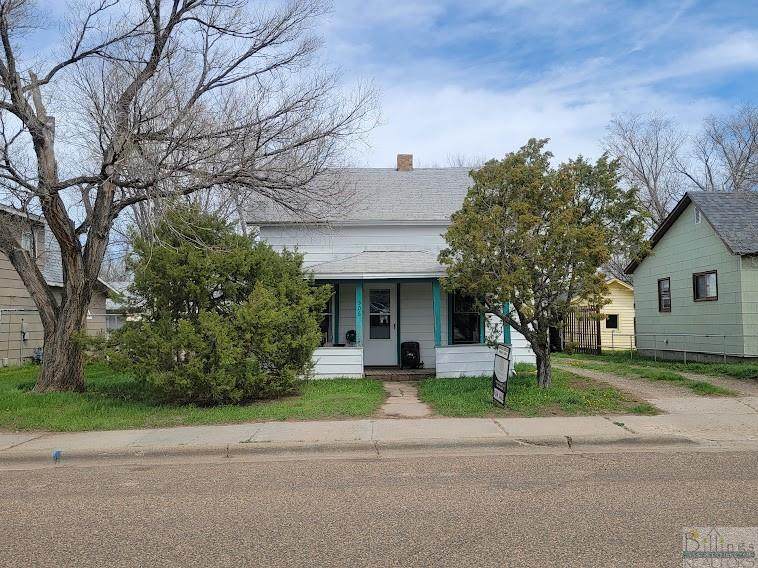 506 1ST Street - Photo 1
