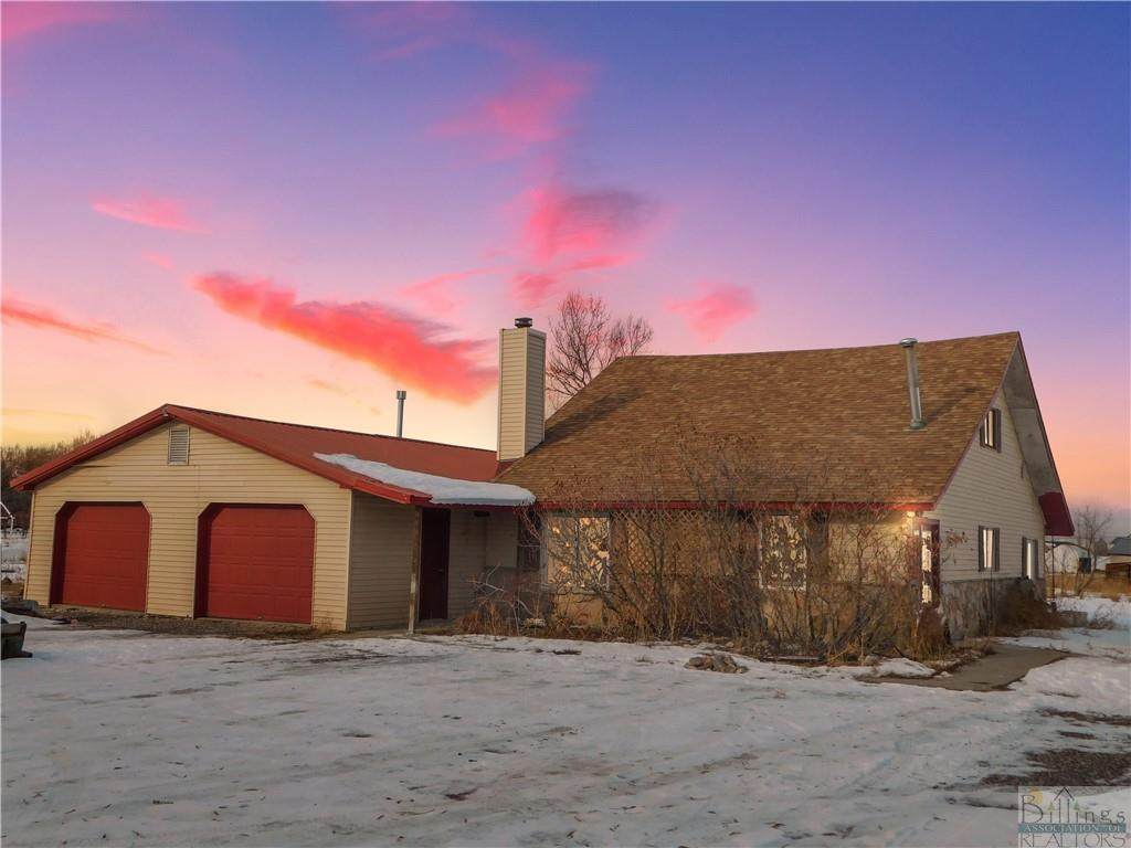 541 E Railroad Street - Photo 1