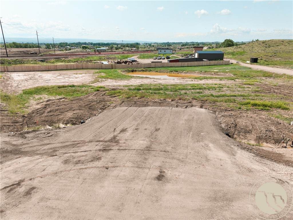 7213 White Pine Circle - Photo 1