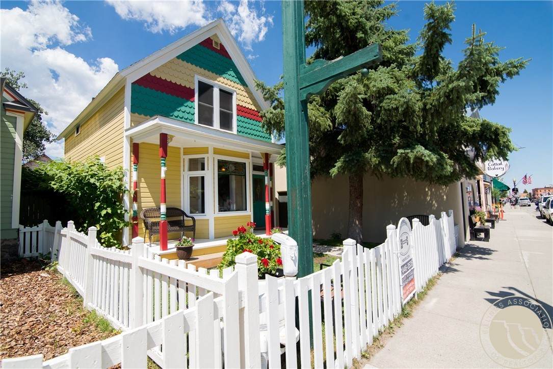 215 Broadway Avenue - Photo 1