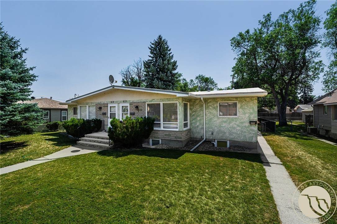 926, 926.5, 928 Custer Avenue - Photo 1