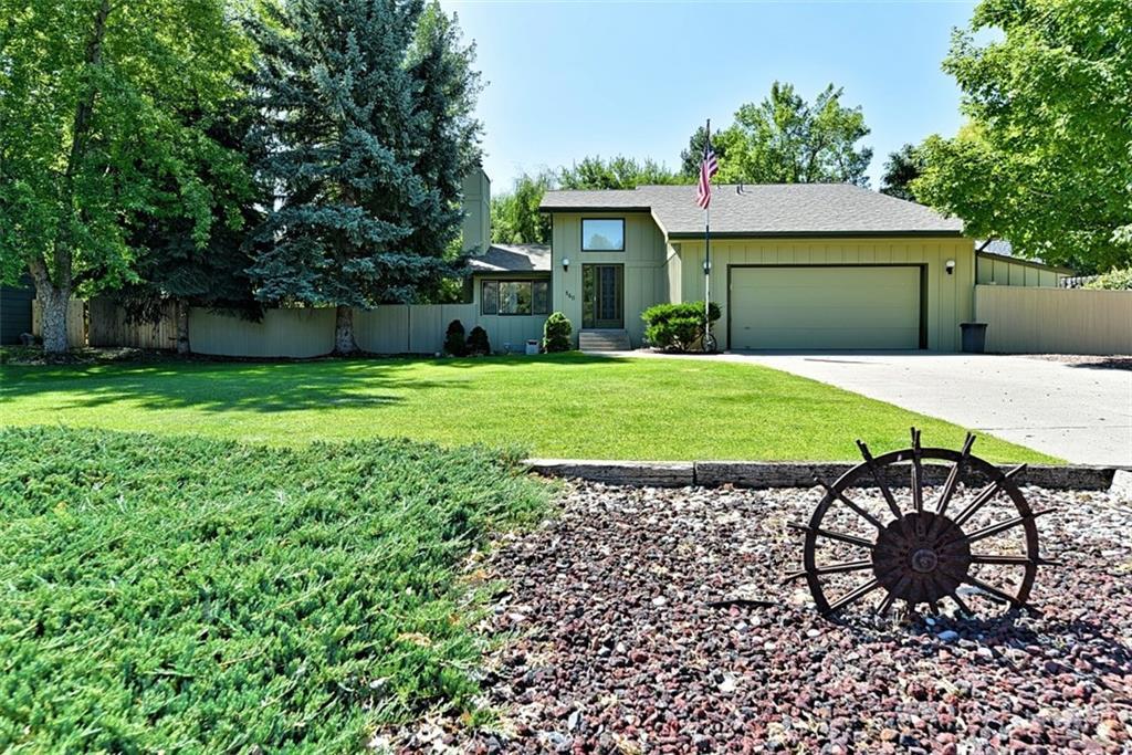 560 Indian Trail - Photo 1