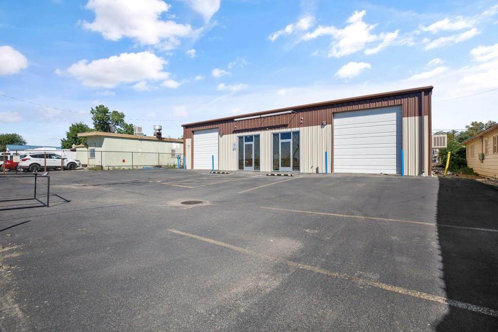 709 Main St - Photo 1