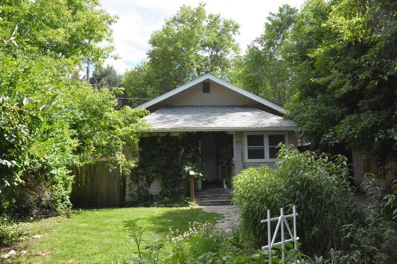 222 Avenue F - Photo 1