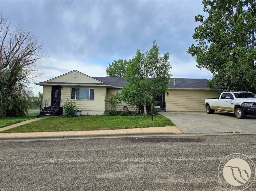 316 Pleasant Avenue - Photo 1