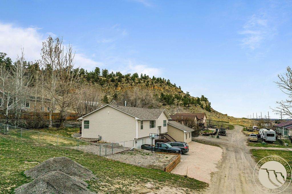 15 Rimrock Drive - Photo 1