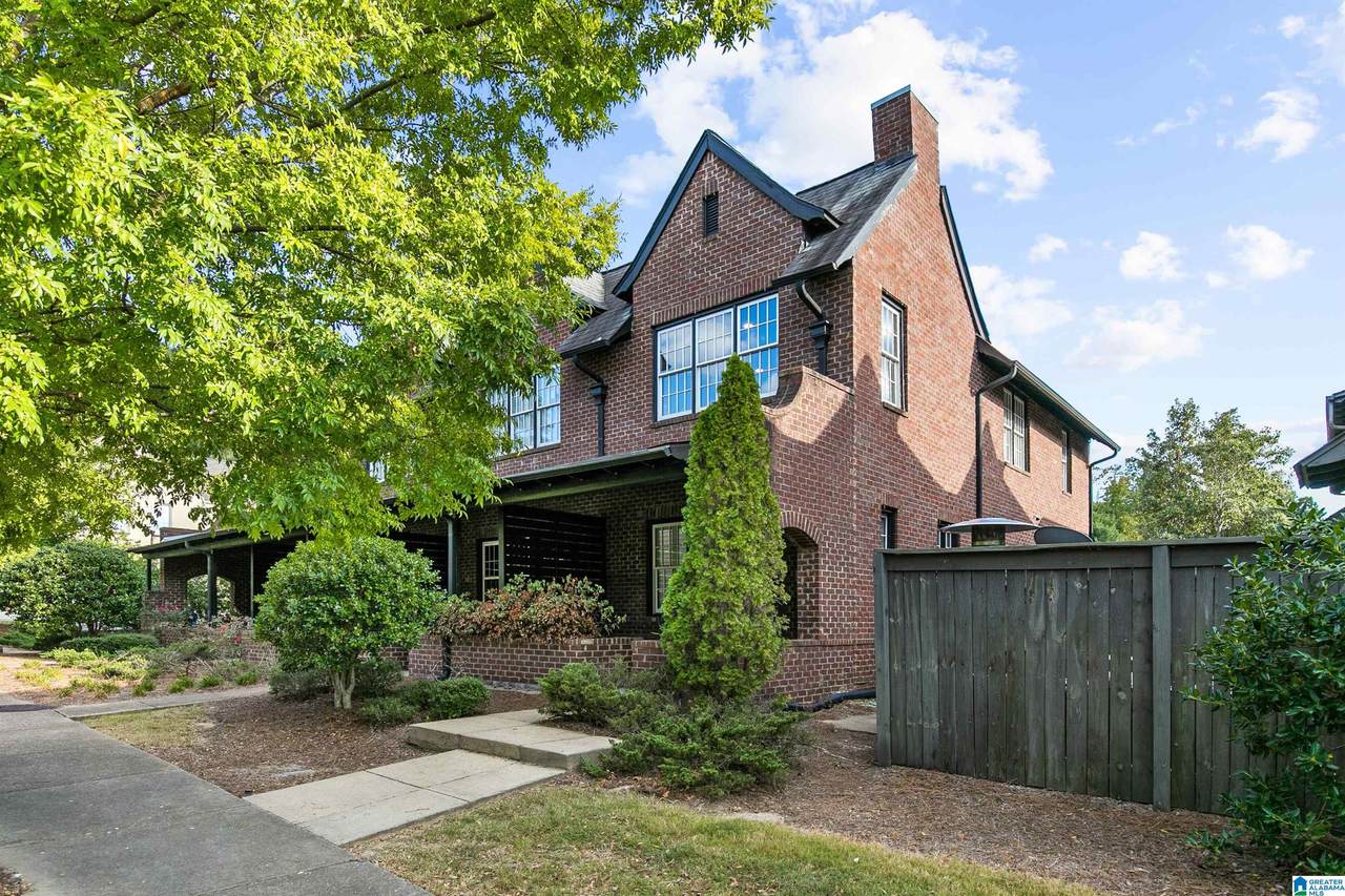 104 Barristers Court - Photo 1