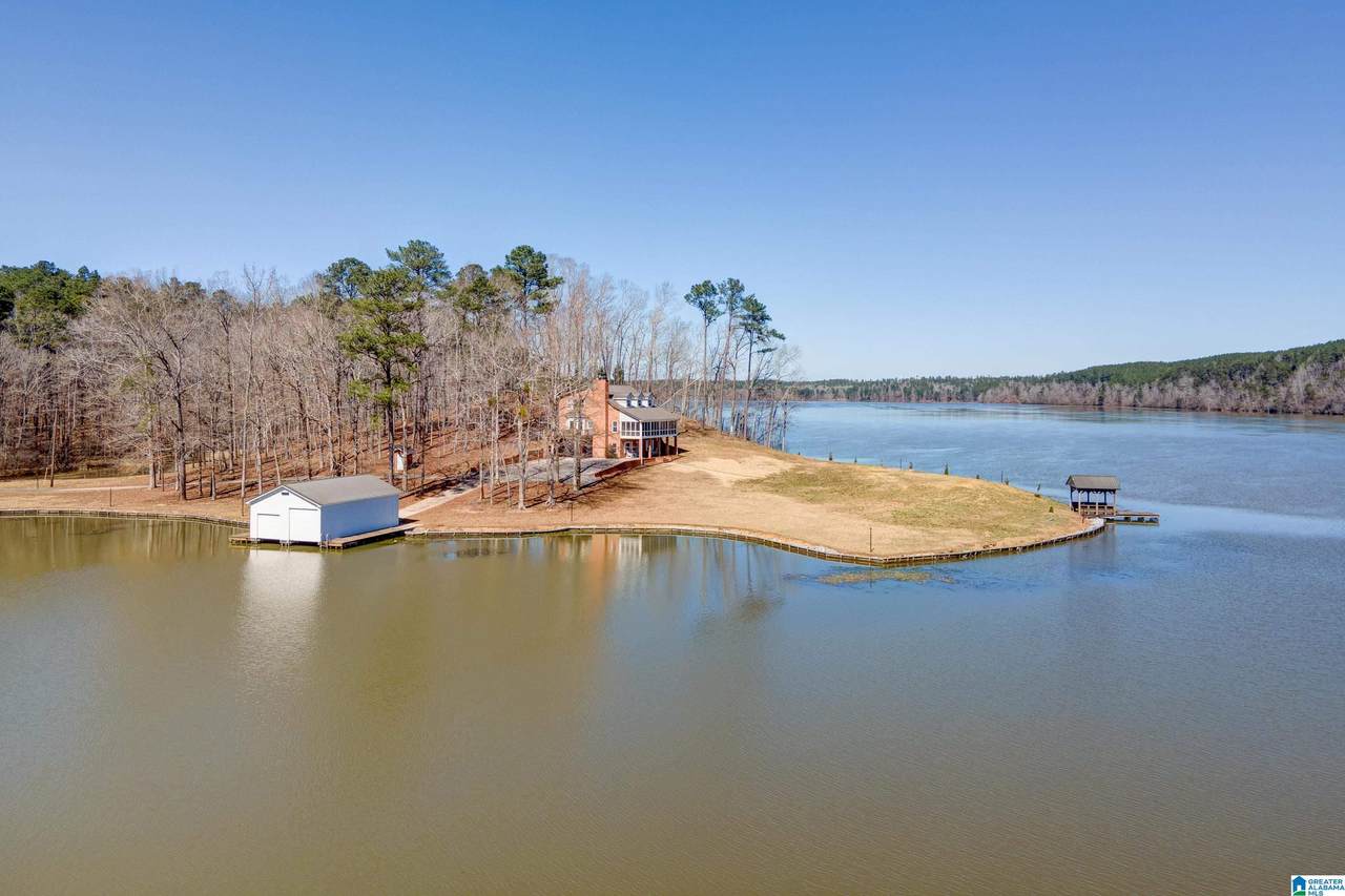 3215 River Road - Photo 1