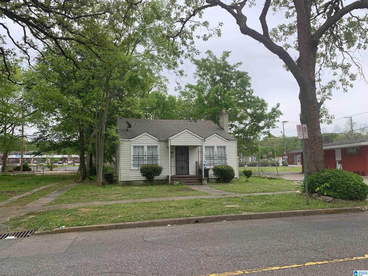 7709 1ST AVENUE - Photo 1