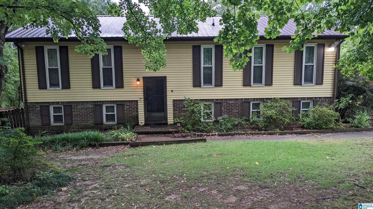 708 Creekview Drive - Photo 1