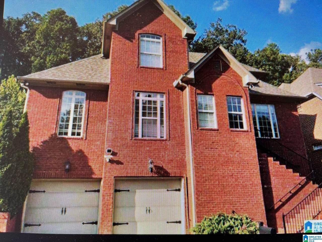 208 Castlehill Drive - Photo 1