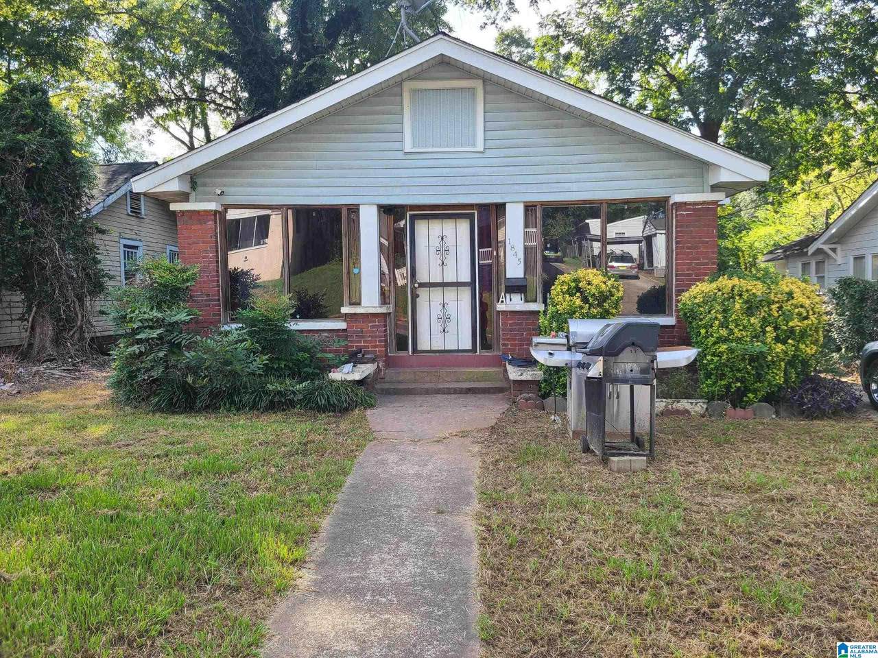 1845 47TH STREET - Photo 1