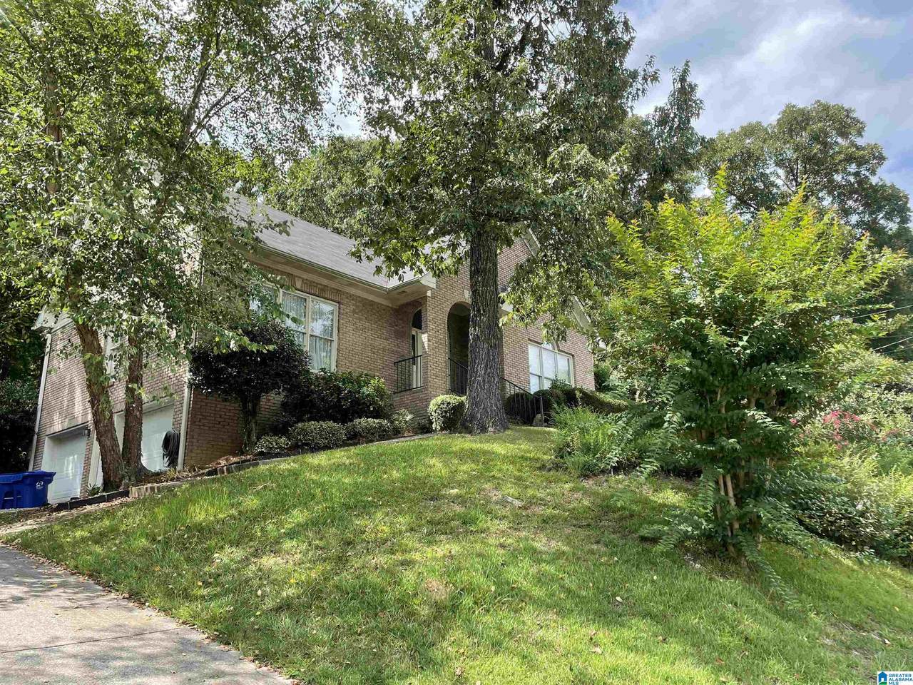 246 Woodbury Drive - Photo 1