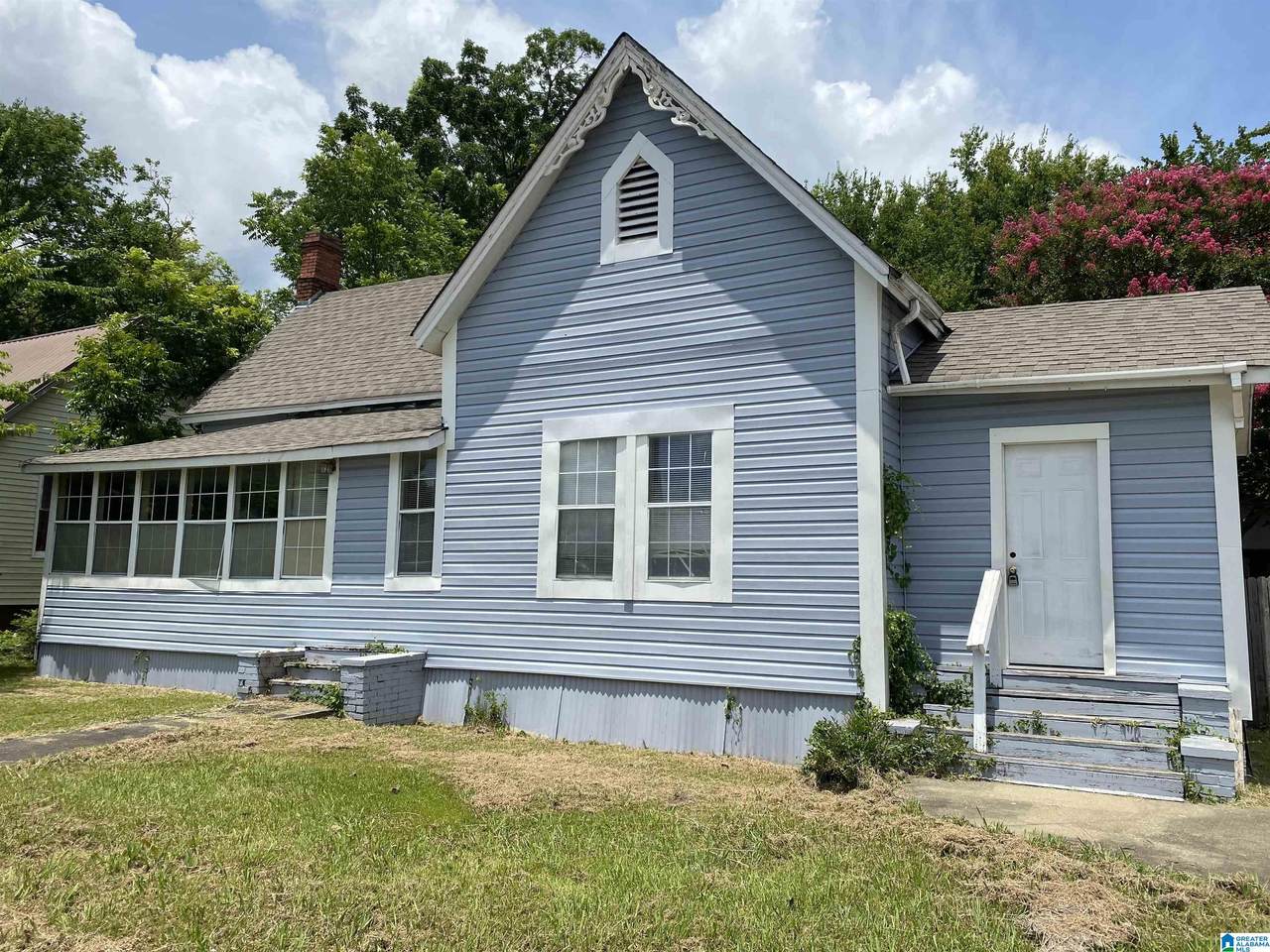 102 8TH STREET - Photo 1