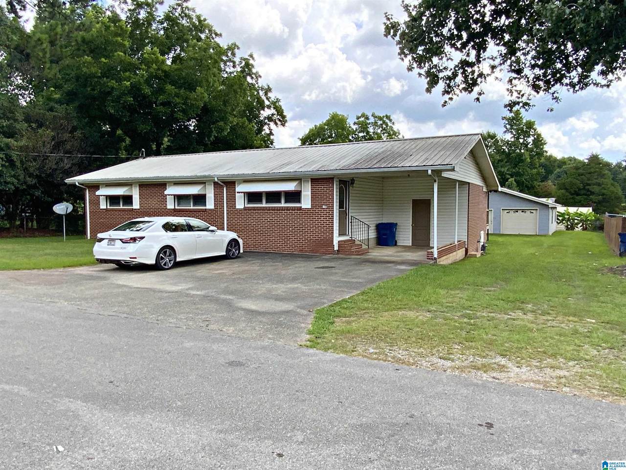 198 Hickory Drive - Photo 1
