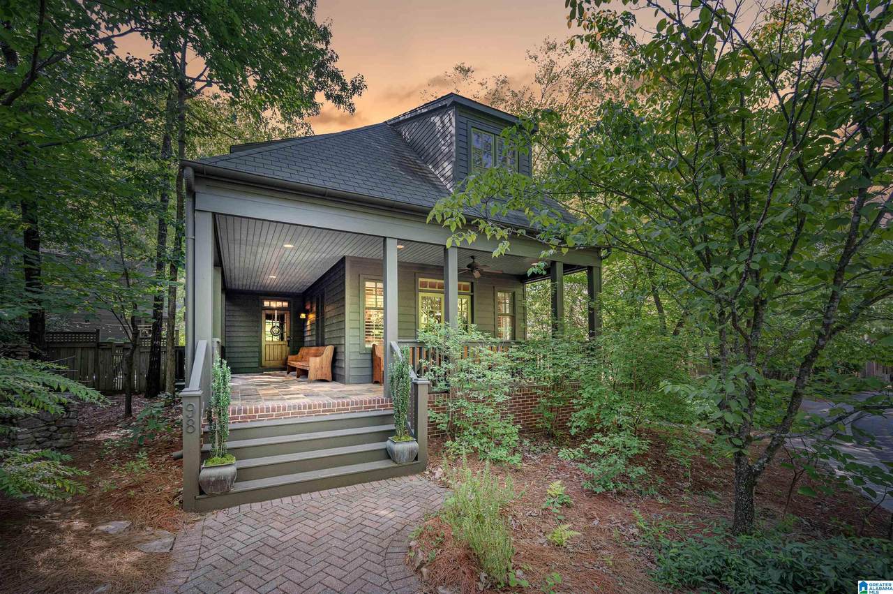 98 Hawthorn Street - Photo 1
